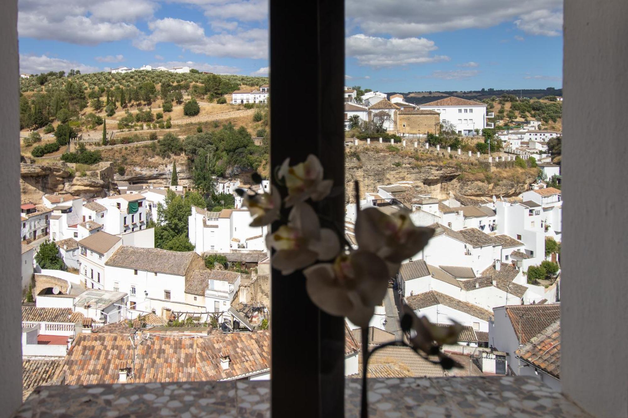 La Casa De La Lela Villa Setenil De Las Bodegas Ruang foto